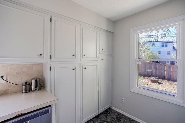3427 E 105TH Terrace, Kansas City, MO 64137