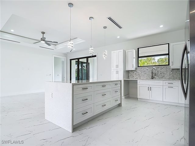 2707 36TH AVE SE, Naples, FL 34117
