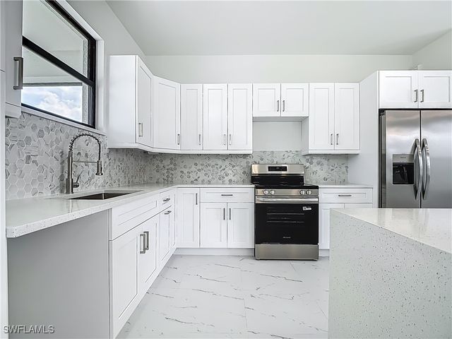 2707 36TH AVE SE, Naples, FL 34117