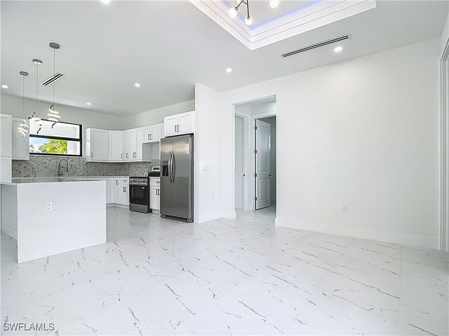 2707 36TH AVE SE, Naples, FL 34117