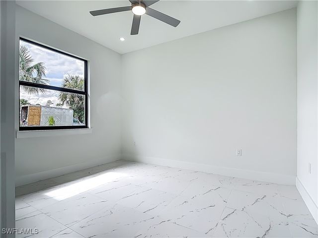 2707 36TH AVE SE, Naples, FL 34117