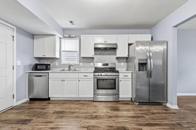 2536 Caroline Street, Fort Wayne, IN 46803