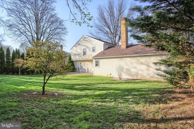 6347 STEPHENS XING, Mechanicsburg, PA 17050