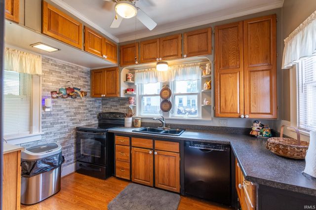220 Goshen Avenue, Elkhart, IN 46516