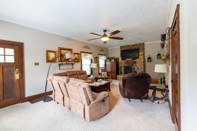 220 Goshen Avenue, Elkhart, IN 46516