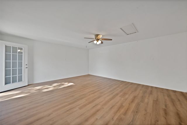 715 E Avenue F, Midlothian, TX 76065