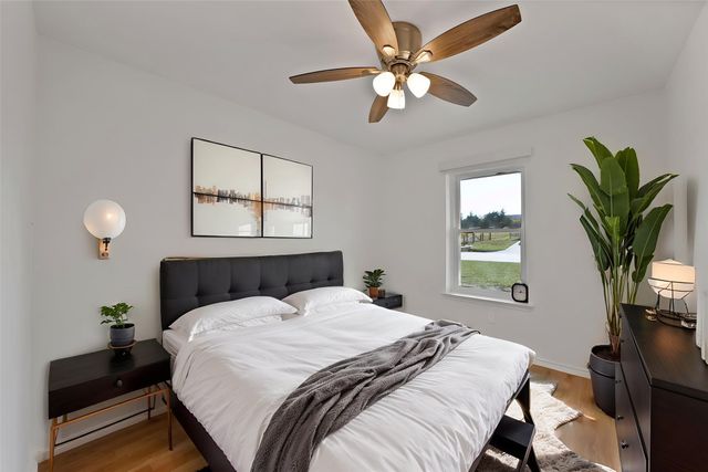 715 E Avenue F, Midlothian, TX 76065