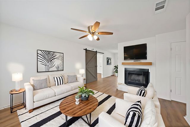 715 E Avenue F, Midlothian, TX 76065