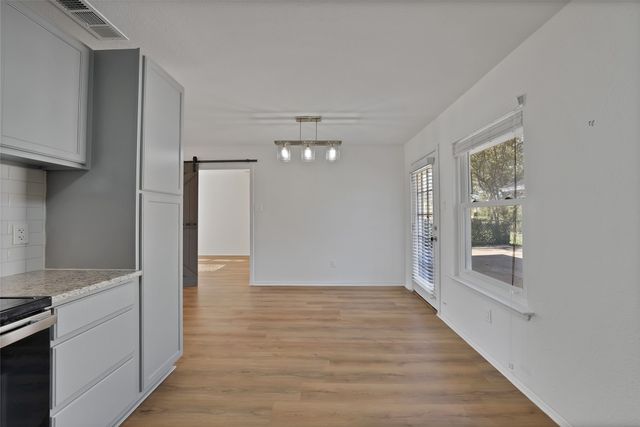 715 E Avenue F, Midlothian, TX 76065