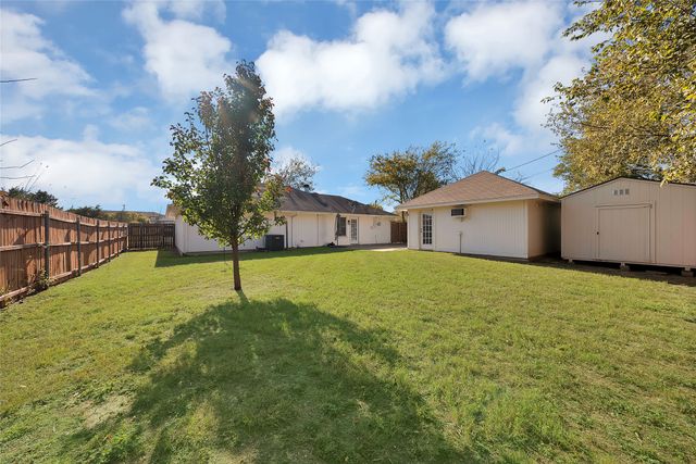 715 E Avenue F, Midlothian, TX 76065