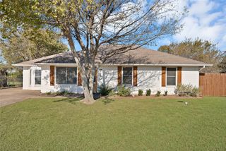 715 E Avenue F, Midlothian, TX 76065