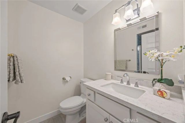 12 Mayflower, Irvine, CA 92620