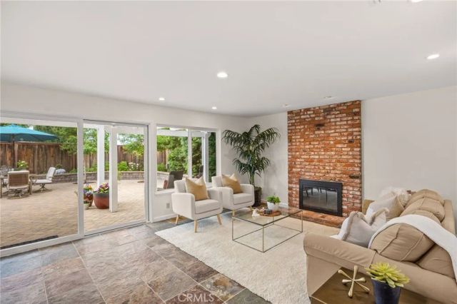 12 Mayflower, Irvine, CA 92620
