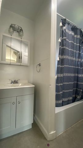 5 Blaine Ave 2, Beverly, MA 01914