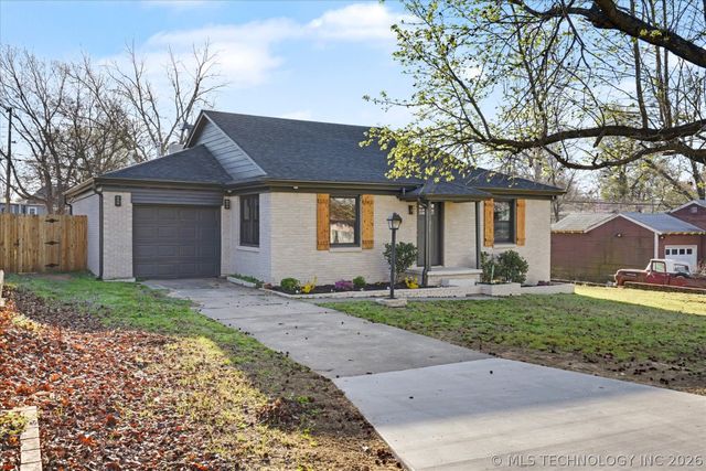 817 Henshaw Avenue, Sapulpa, OK 74066