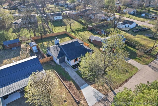 817 Henshaw Avenue, Sapulpa, OK 74066