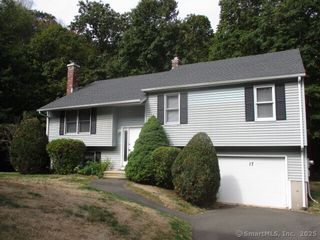 17 Valley View Court 31, Hamden, CT 06518