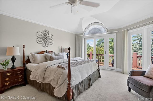 2360 Private Drive, Lake Angelus, MI 48329