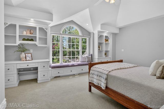 2360 Private Drive, Lake Angelus, MI 48329