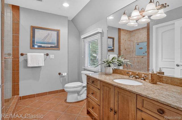 2360 Private Drive, Lake Angelus, MI 48329