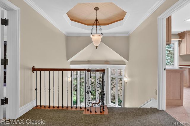 2360 Private Drive, Lake Angelus, MI 48329
