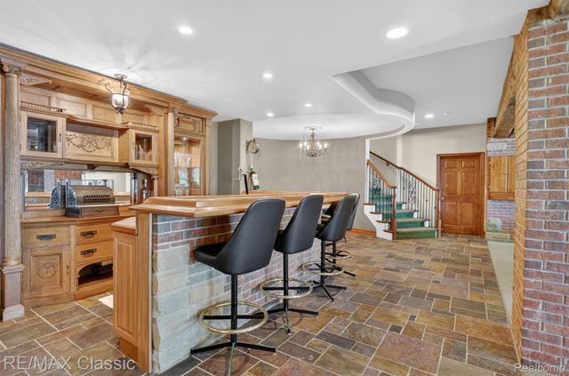 2360 Private Drive, Lake Angelus, MI 48329
