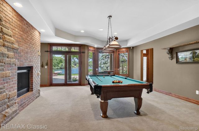 2360 Private Drive, Lake Angelus, MI 48329