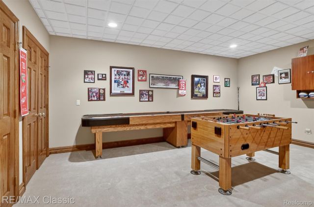 2360 Private Drive, Lake Angelus, MI 48329