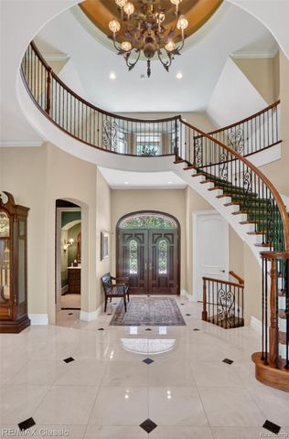 2360 Private Drive, Lake Angelus, MI 48329
