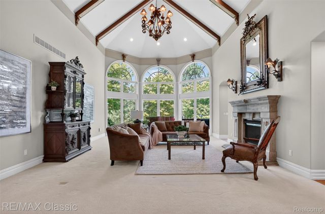 2360 Private Drive, Lake Angelus, MI 48329
