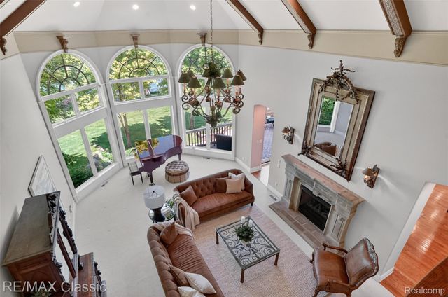 2360 Private Drive, Lake Angelus, MI 48329