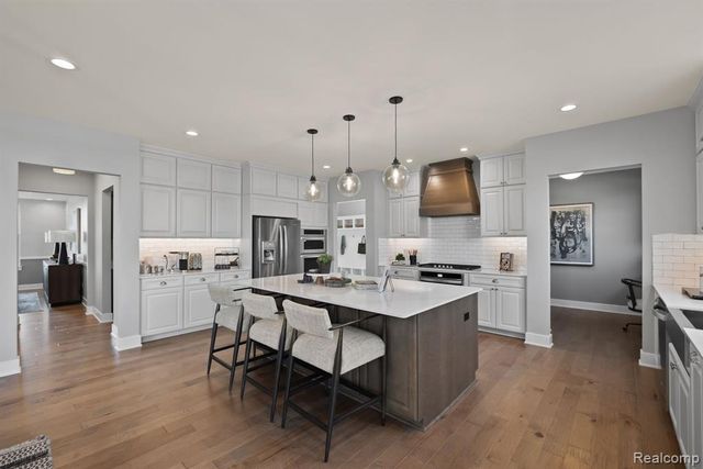 14087 Regatta Bay Drive, Shelby, MI 48315