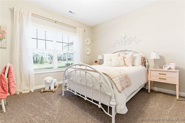 2073 Prestwick Place, Henryville, IN 47126