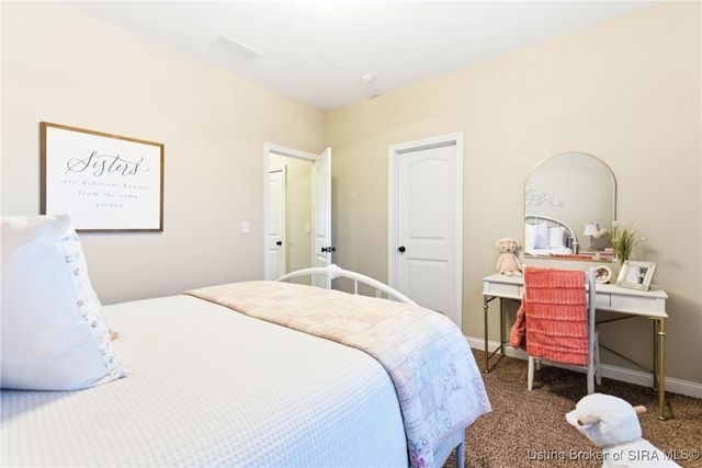 2073 Prestwick Place, Henryville, IN 47126