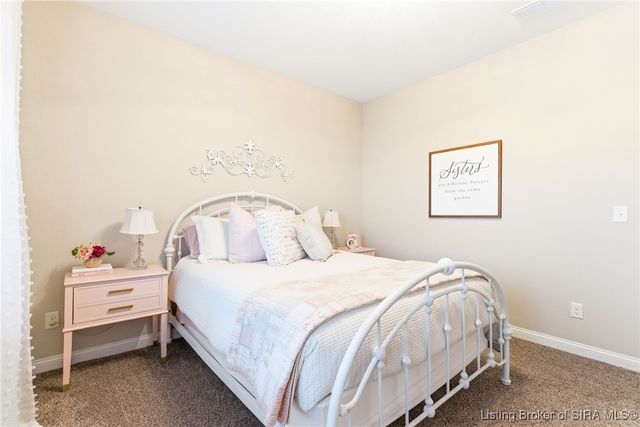 2073 Prestwick Place, Henryville, IN 47126