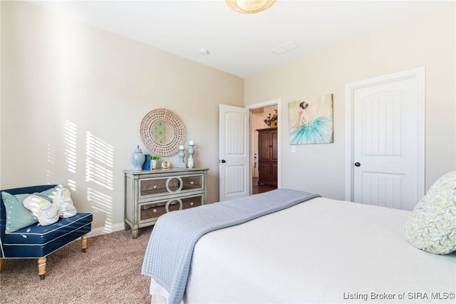 2073 Prestwick Place, Henryville, IN 47126