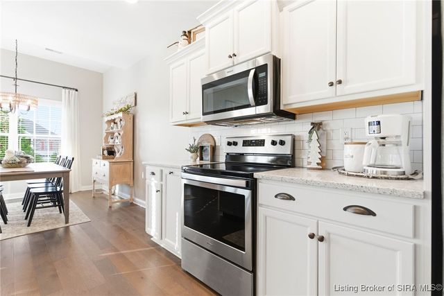 2073 Prestwick Place, Henryville, IN 47126