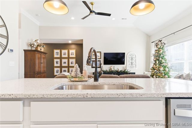 2073 Prestwick Place, Henryville, IN 47126