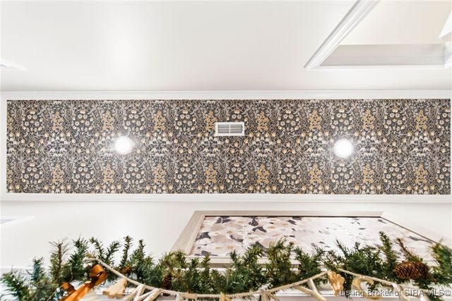 2073 Prestwick Place, Henryville, IN 47126