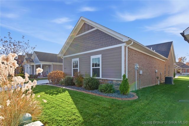 2073 Prestwick Place, Henryville, IN 47126