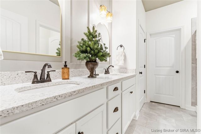 2073 Prestwick Place, Henryville, IN 47126