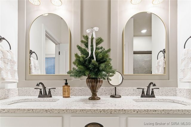 2073 Prestwick Place, Henryville, IN 47126