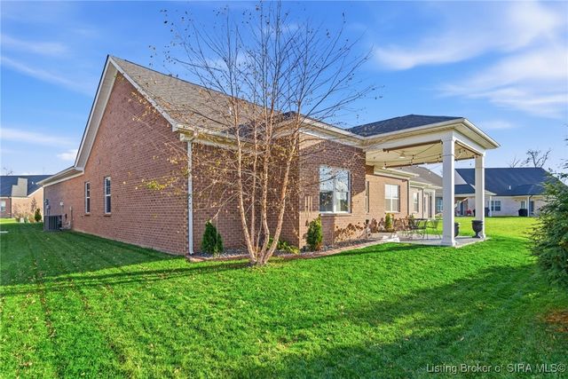 2073 Prestwick Place, Henryville, IN 47126
