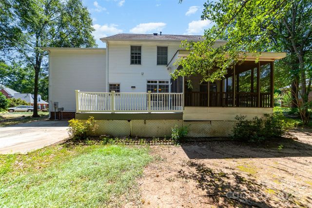 1908 Old Greylyn Court NW, Concord, NC 28027