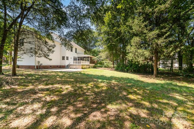 1908 Old Greylyn Court NW, Concord, NC 28027
