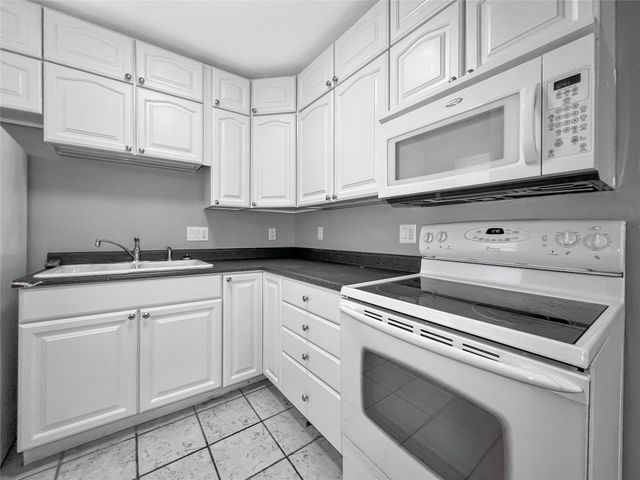 1220 Lincoln Way, Ames, IA 50010