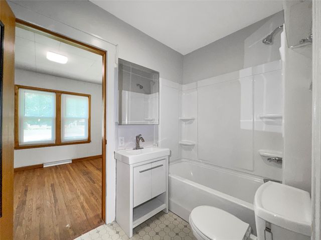 1220 Lincoln Way, Ames, IA 50010