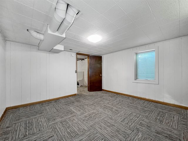 1220 Lincoln Way, Ames, IA 50010