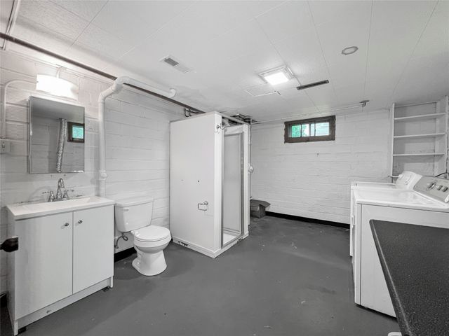 1220 Lincoln Way, Ames, IA 50010
