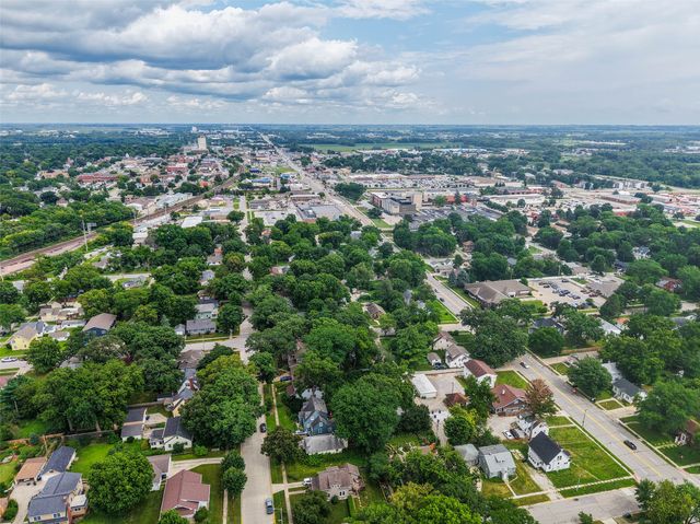 1220 Lincoln Way, Ames, IA 50010